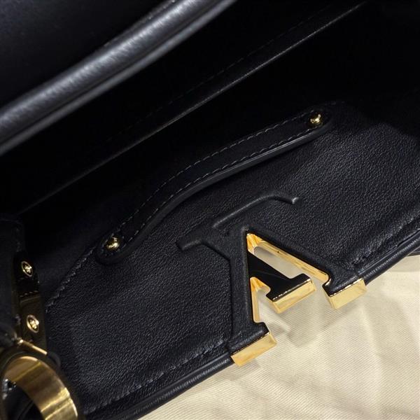 2026120164338886 830